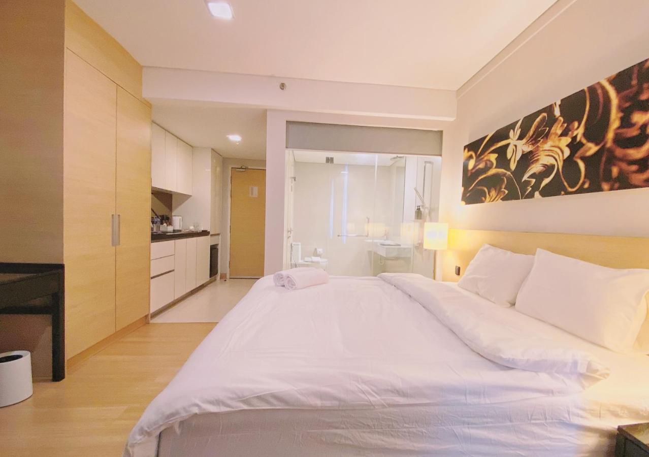 Straits Suite By C Homestay Malacca Exterior photo