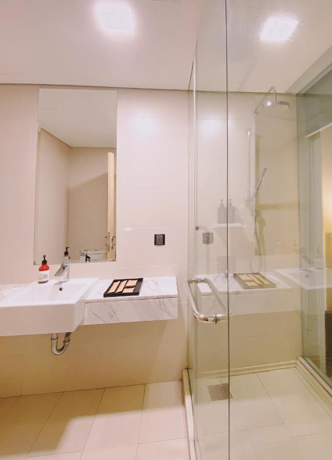 Straits Suite By C Homestay Malacca Exterior photo